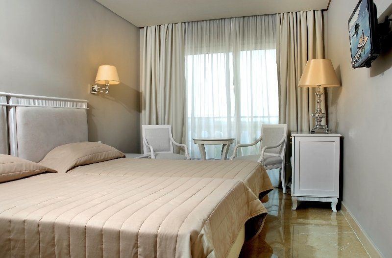 Mayor Mon Repos Palace - Adults Only Corfu  Extérieur photo